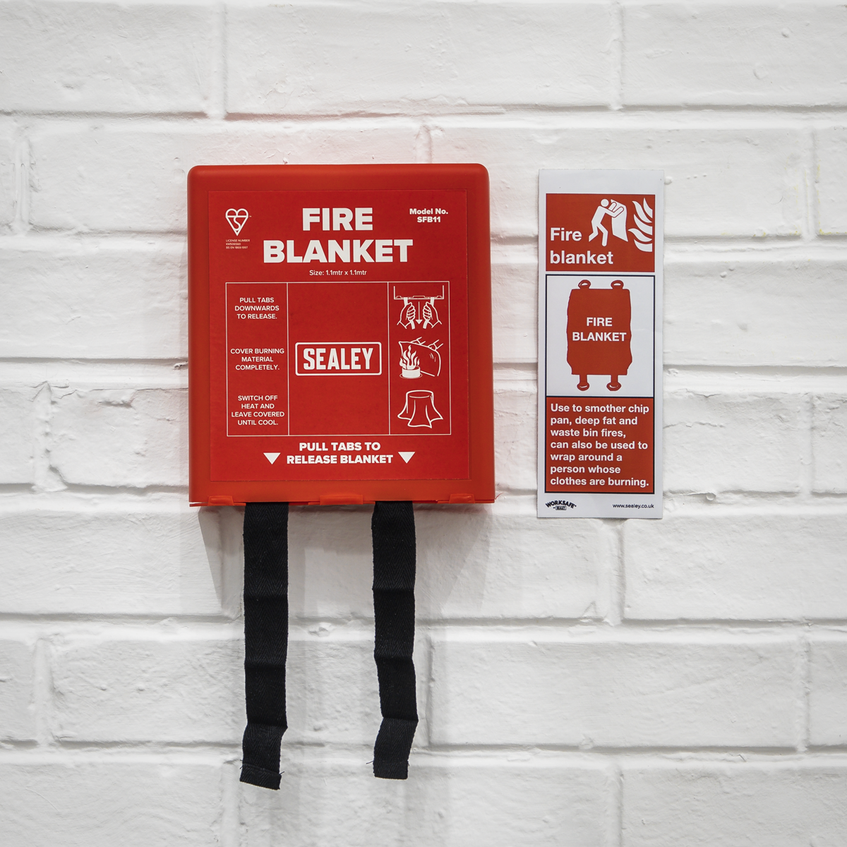 Safe Conditions Safety Sign - Fire Blanket - Self-Adhesive Vinyl