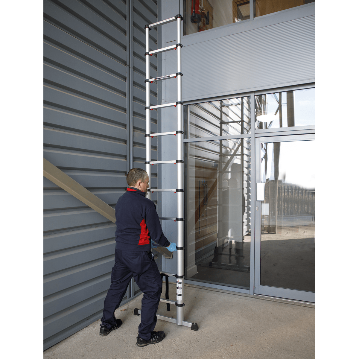 Sealey Aluminium Telescopic Ladder 11-Tread EN 131